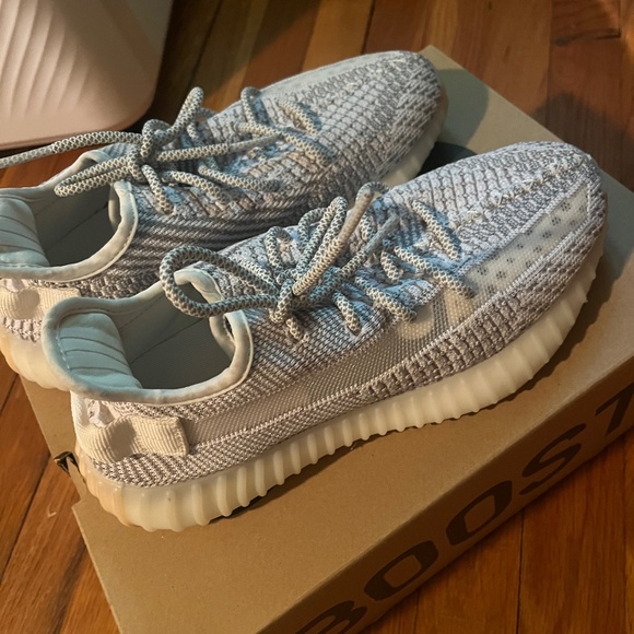 Yeezy boost 350 V2 - Picture 6 of 6
